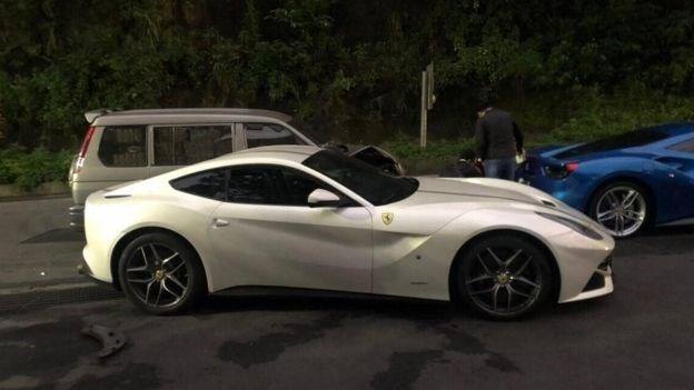 4 Ferrari'ye çarpan yoksul genç için yardım kampanyası düzenlendi - 3