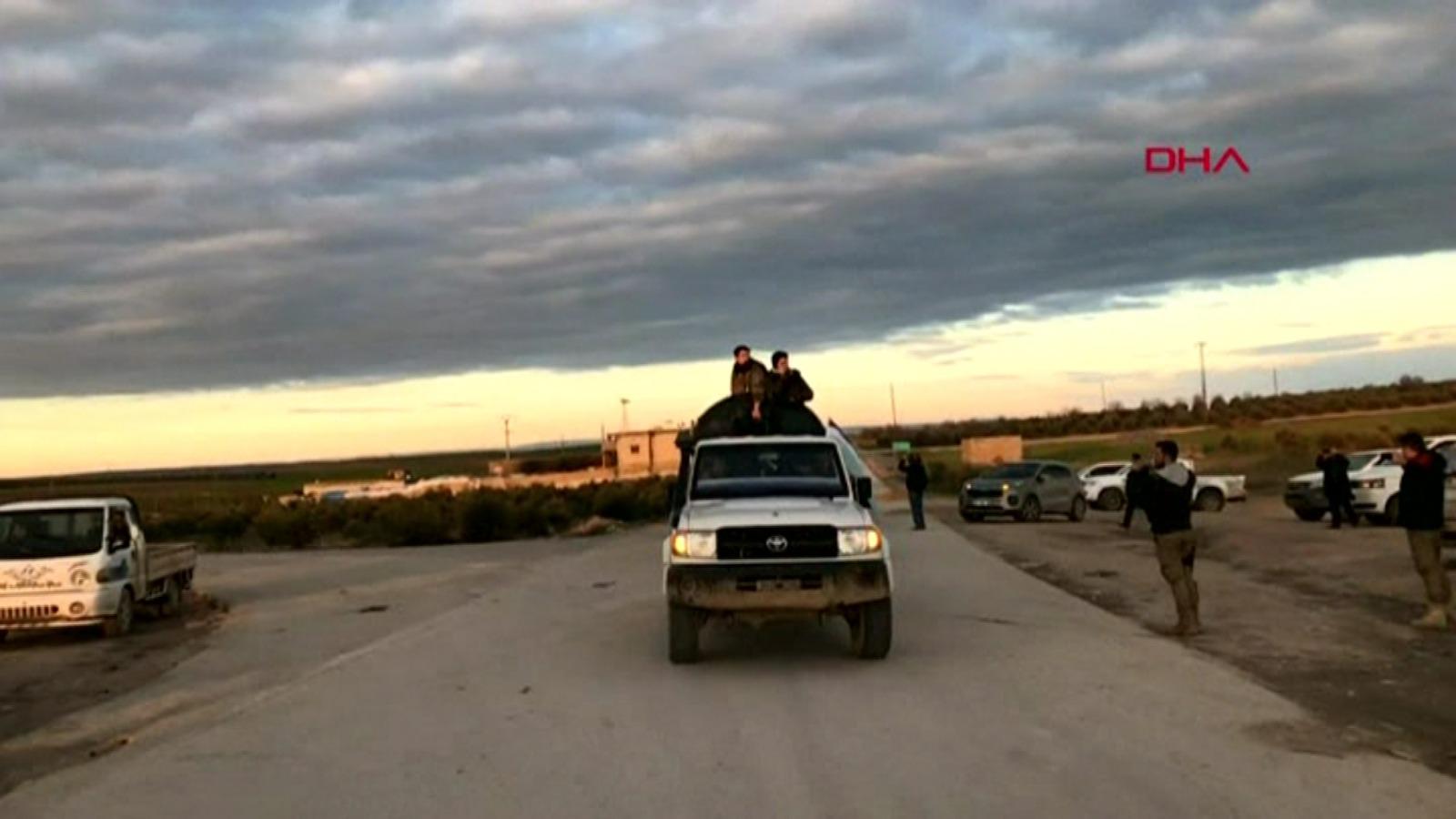 ÖSO güçleri Münbiç sınırına hareket etti - 11