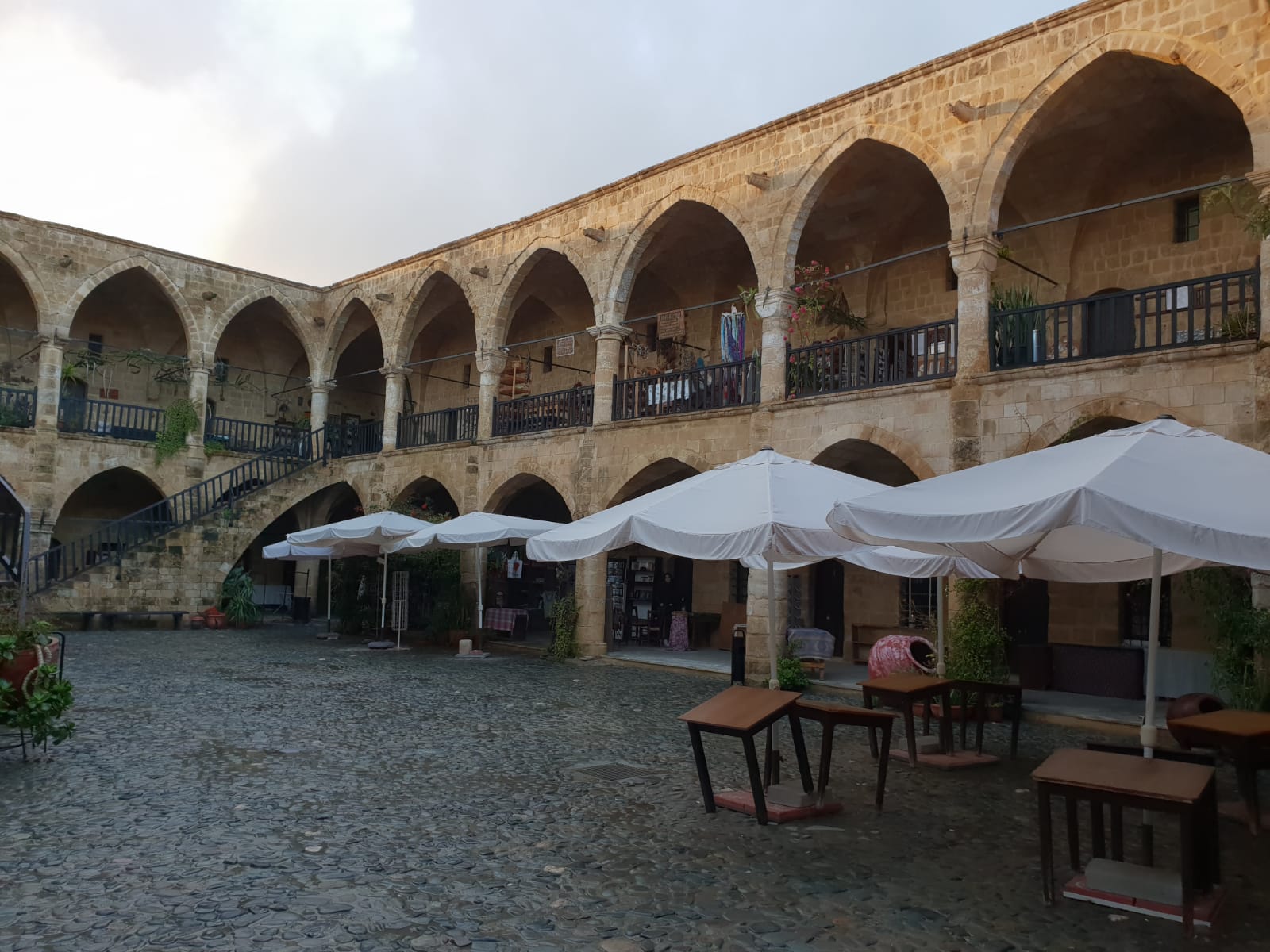 Kıbrıs'taki Osmanlı mirası 'Büyük Han' turistlerin gözde mekanı oldu - 5