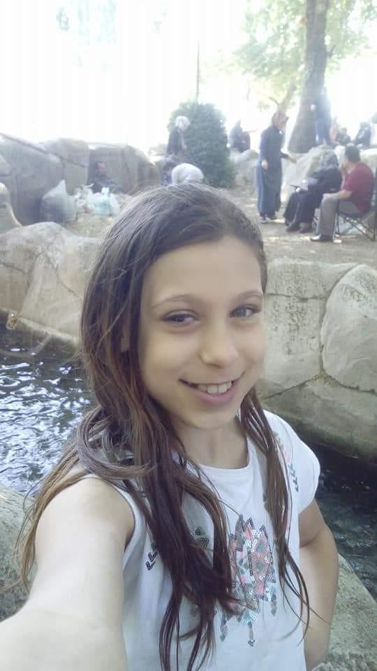 Poşeti bıçakla açmak istedi, az kalsın gözünden oluyordu - 8