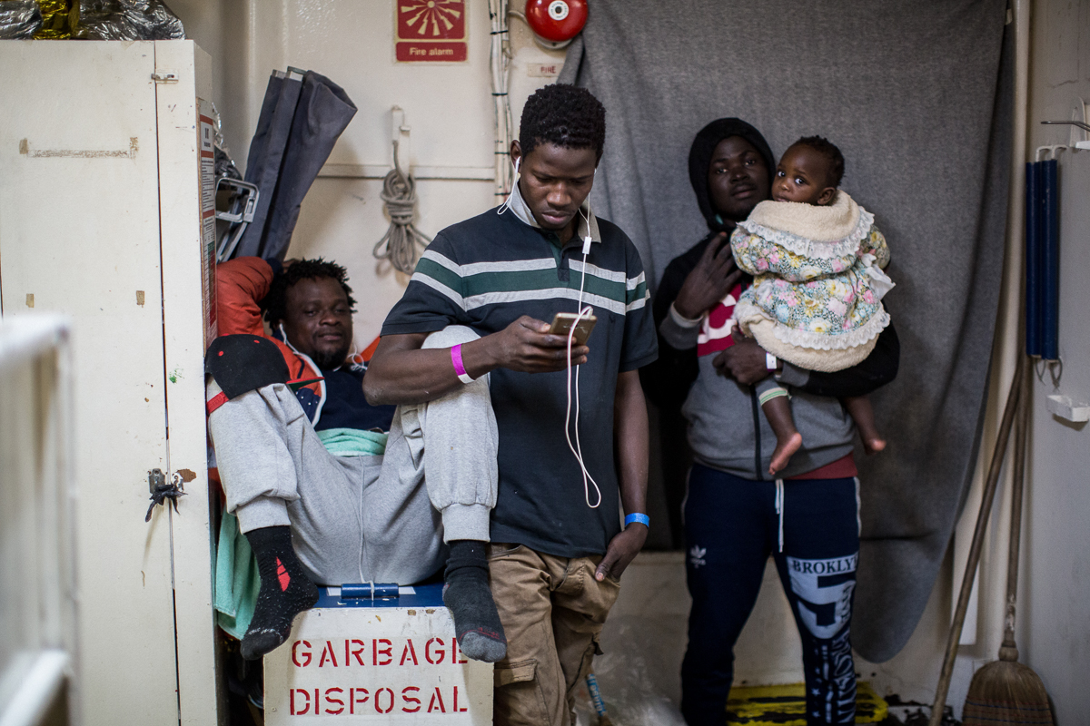 Akdeniz'de mahsur kalan kurtarılmış göçmenler - 3