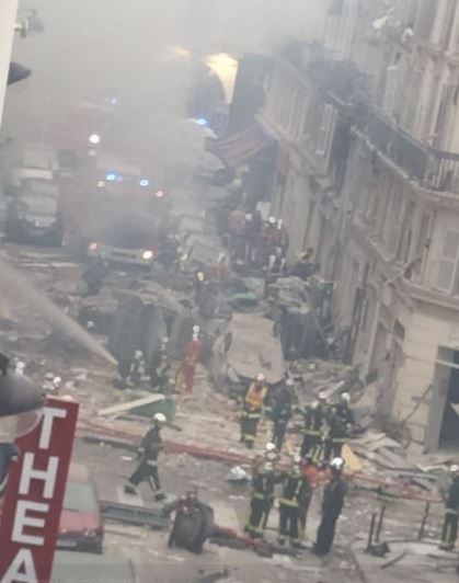 Paris'teki patlama sonrası binalar harabeye döndü - 4