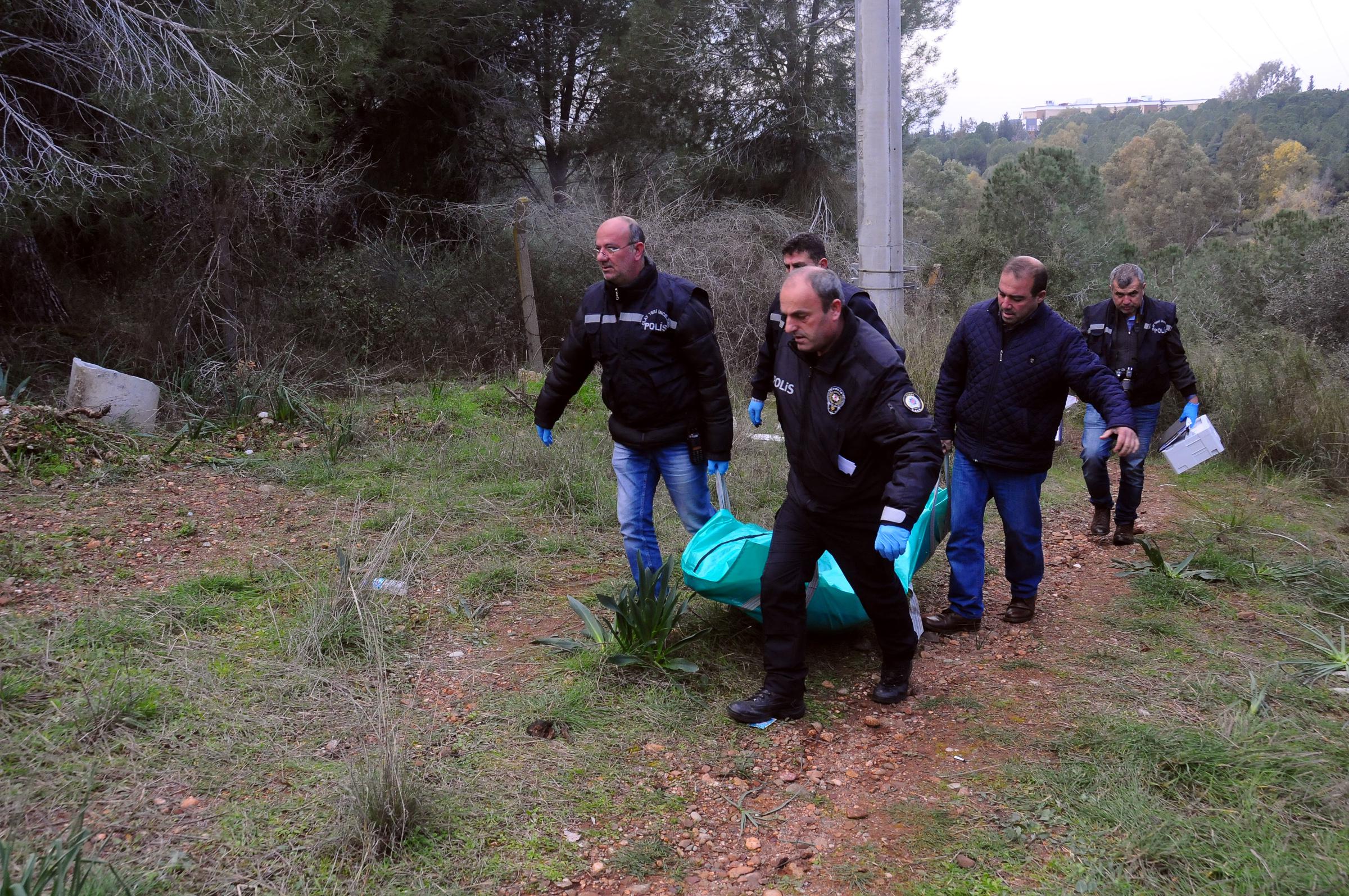 El şakası yapan arkadaşını bıçaklayarak öldürdü - 1
