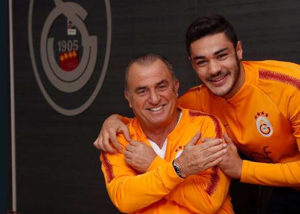 Galatasaraylı futbolcular Ozan Kabak'a böyle veda ettiler - 1