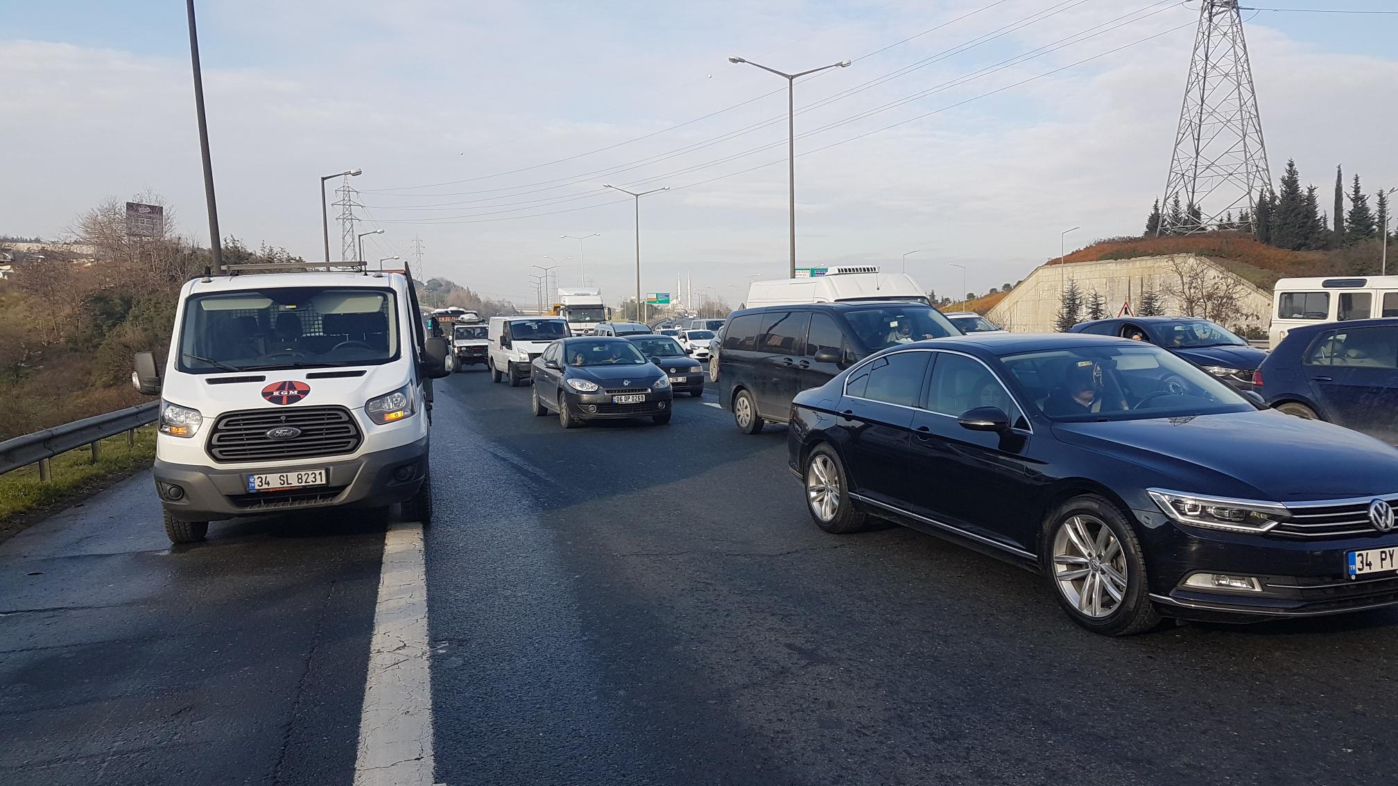 TEM'de 2 katlı özel hal otobüsü yandı - 6