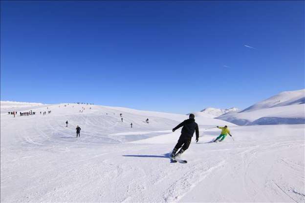 Yarıyıl tatilinde doğunun gözde kayak merkezi Hesarek - 12