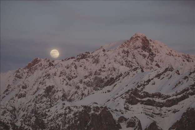 Dolunayda ortaya çıkan güzel manzaralar - 16