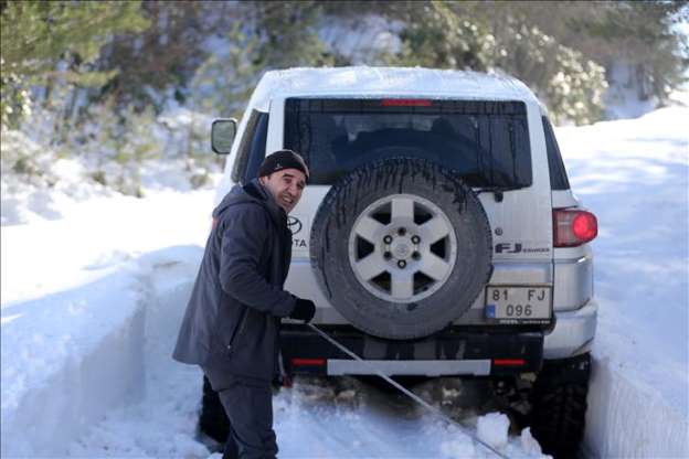 Düzce'de kar safari'si yapan insanlar heyecanlı dakikalar yaşadı - 9