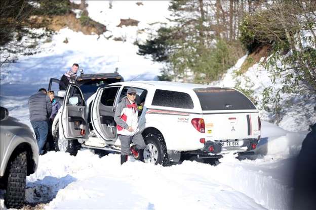 Düzce'de kar safari'si yapan insanlar heyecanlı dakikalar yaşadı - 14