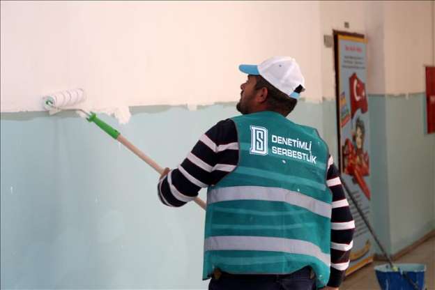 Denetimli serbestlik yükümlüsü mahkumlar okulları yeniliyor - 6