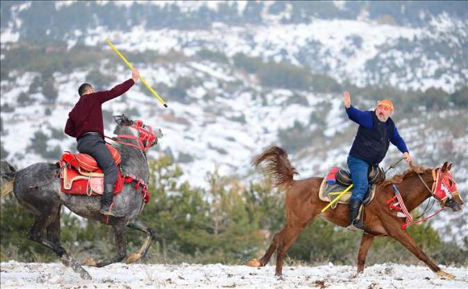 Kar Ciriti Uşaklıların kış eğlencesi oldu - 2