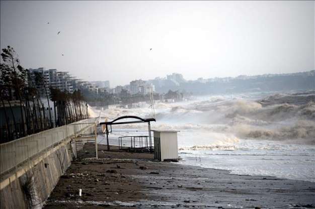 Antalya'da olumsuz hava şartları hayatı olumsuz etkiliyor - 7