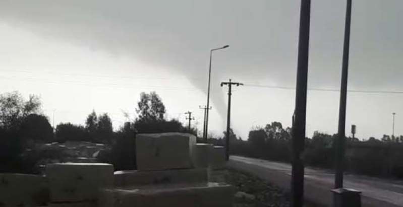 Antalyayı vuran dev hortum otobüsleri devirdi - 4