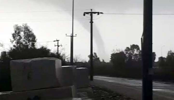 Antalyayı vuran dev hortum otobüsleri devirdi - 5