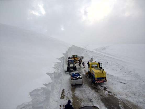 Doğu'da kar kalınlığı 10 metreyi buldu - 5