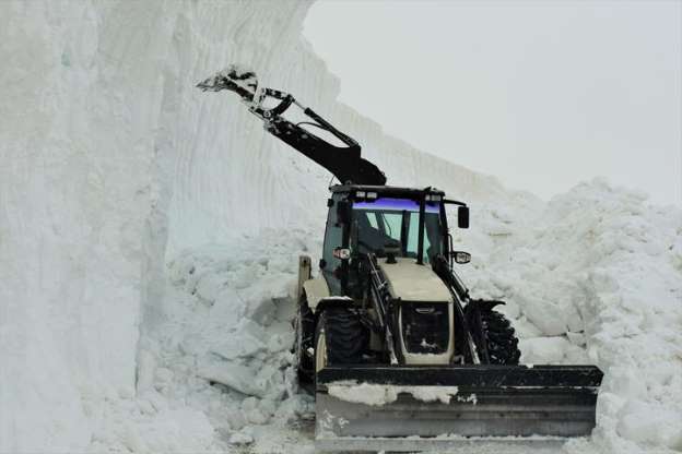 Doğu'da kar kalınlığı 10 metreyi buldu - 11