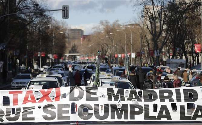 İspanya'da taksiciler süresiz grev başlattı - 2