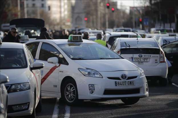 İspanya'da taksiciler süresiz grev başlattı - 6