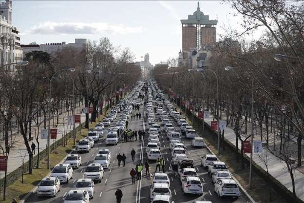İspanya'da taksiciler süresiz grev başlattı - 10