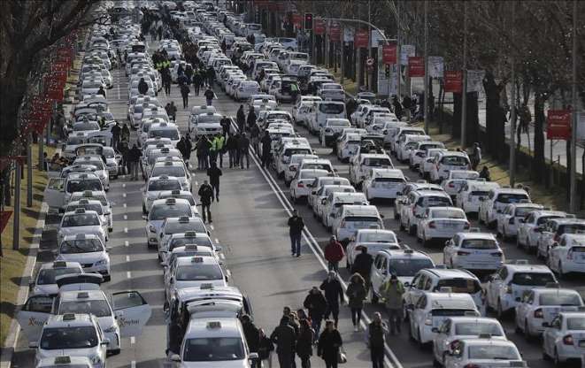 İspanya'da taksiciler süresiz grev başlattı - 5