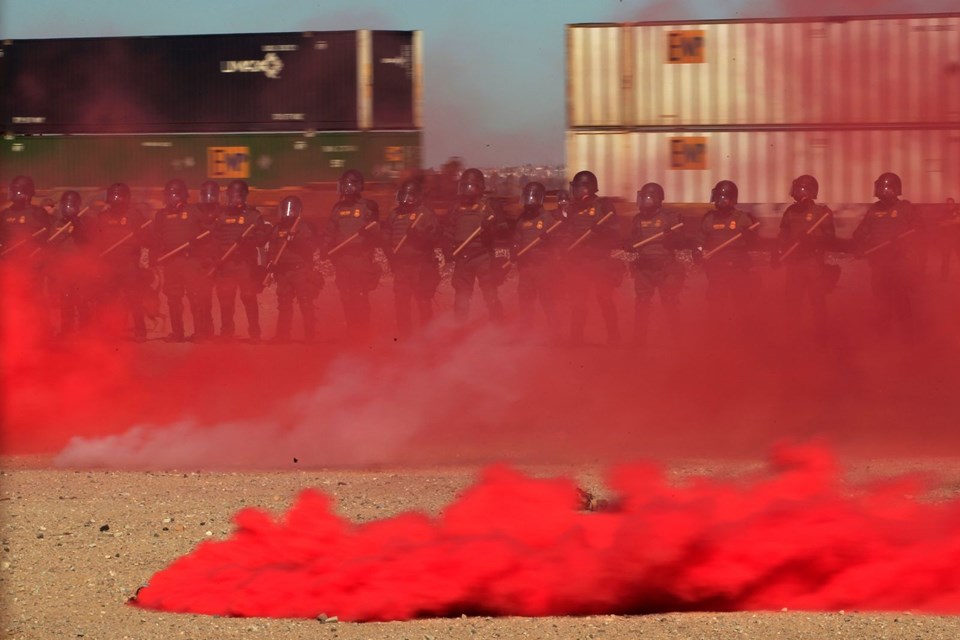 ABD Meksika sınırına asker sevkiyatına devam ediyor - 1