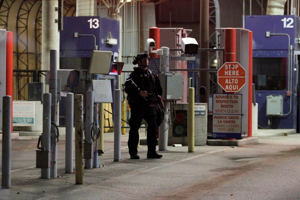 ABD Meksika sınırına asker sevkiyatına devam ediyor - 8