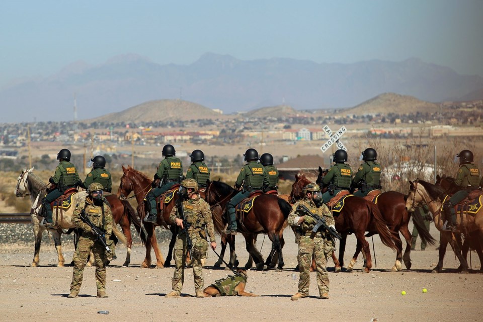 ABD Meksika sınırına asker sevkiyatına devam ediyor - 14