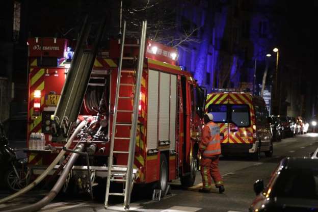 Paris'te yangın meydana geldi, ölü ve yaralılar var - 6