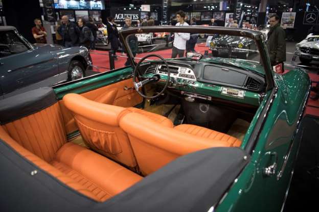 Fransa'daki klasik araç müzayedesinden nostaljik görüntüler - 11