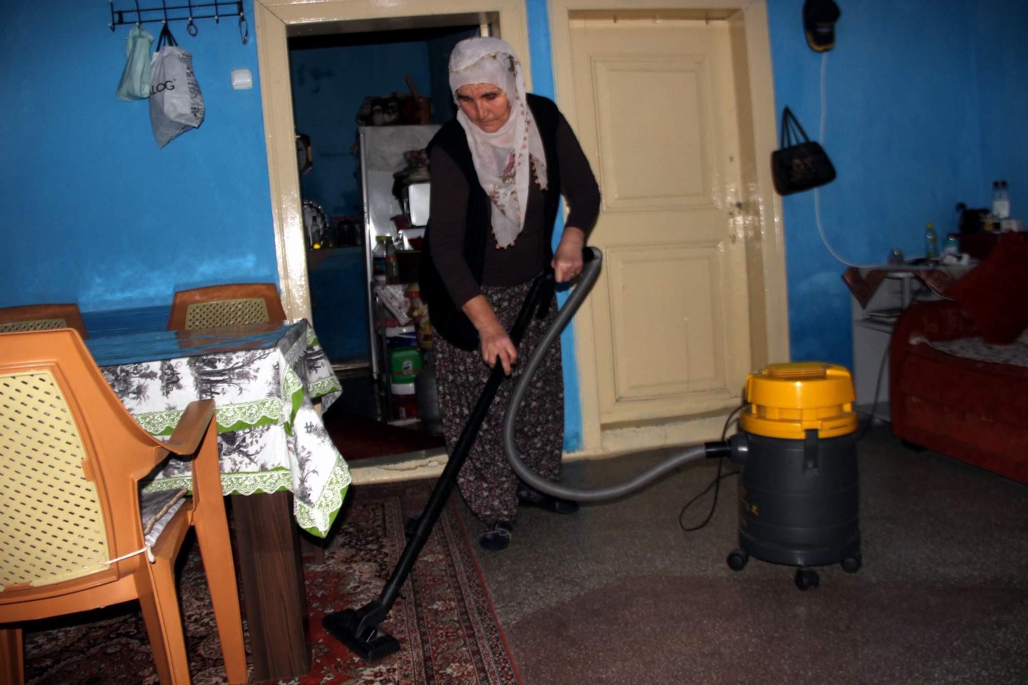 Yarışma programına katılıp fenomen olan kadın muhtar adayı oldu - 4