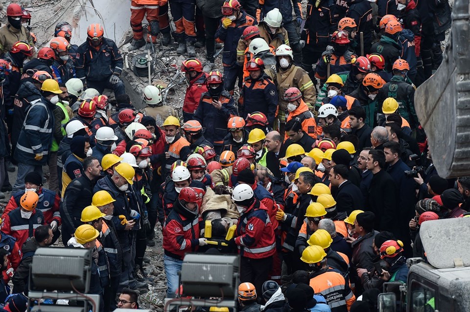 Çöken binadan çıkarılanların kimlikleri açıklandı - 1