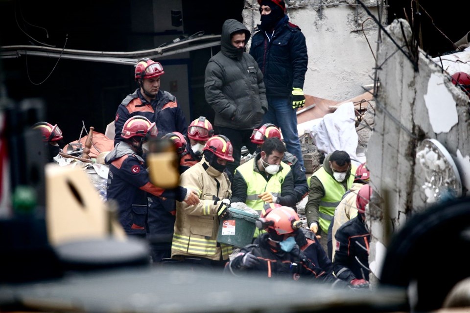 Çöken binadan çıkarılanların kimlikleri açıklandı - 3