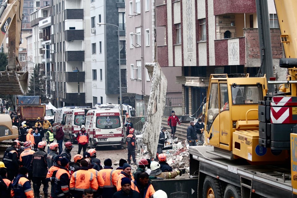 Çöken binadan çıkarılanların kimlikleri açıklandı - 14