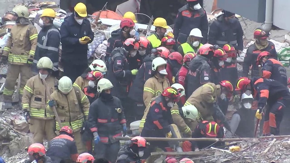 Çöken binadan çıkarılanların kimlikleri açıklandı - 20
