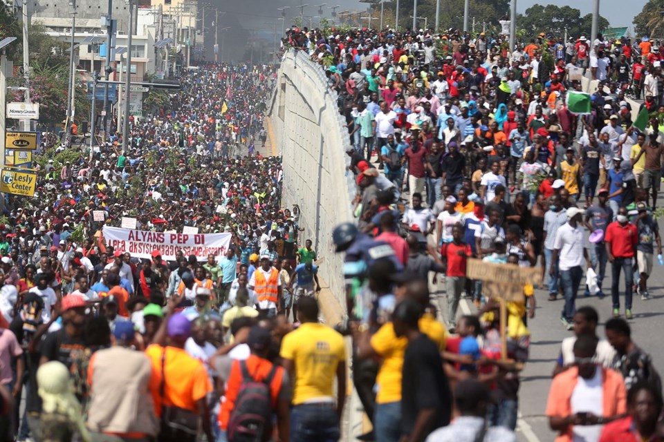 Haiti'de protestoculara sert müdahale: 4 ölü - 6