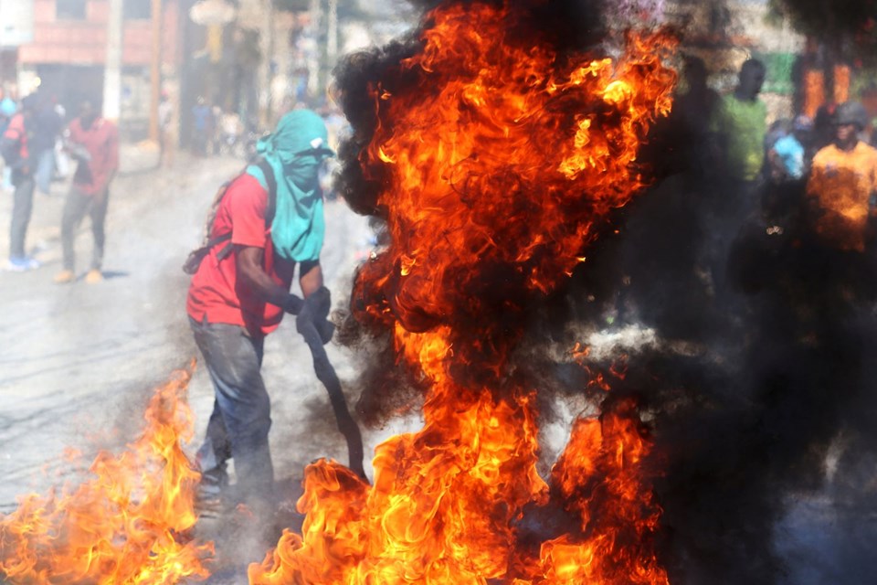 Haiti'de protestoculara sert müdahale: 4 ölü - 8