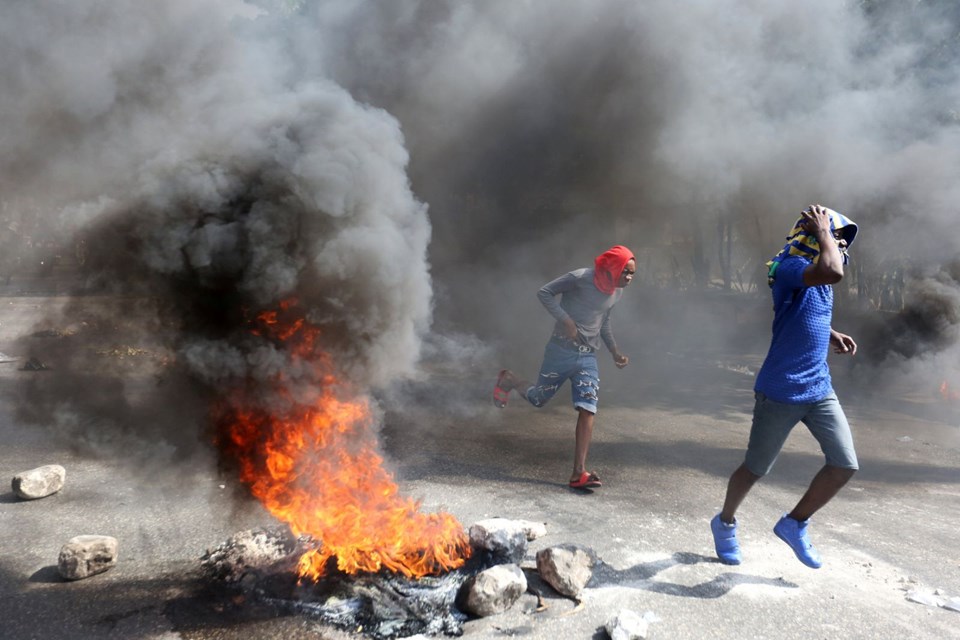 Haiti'de protestoculara sert müdahale: 4 ölü - 9