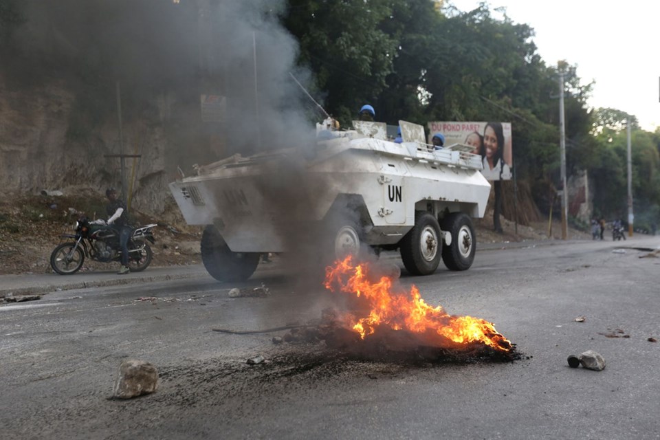Haiti'de protestoculara sert müdahale: 4 ölü - 16