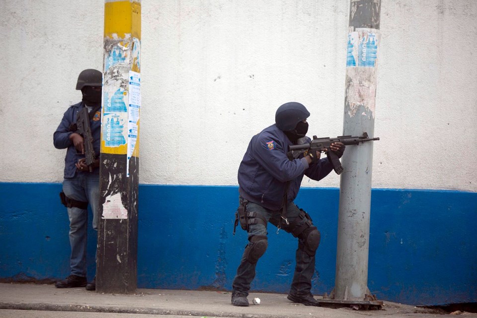 Haiti'de protestoculara sert müdahale: 4 ölü - 33