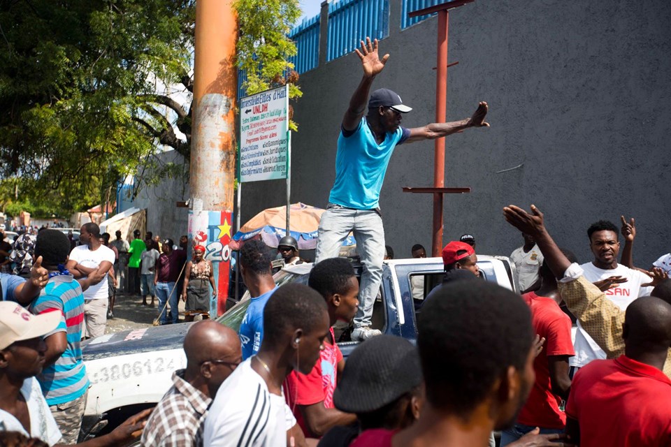 Haiti'de protestoculara sert müdahale: 4 ölü - 46