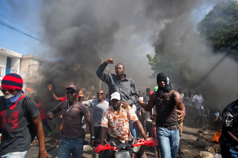 Haiti'de protestoculara sert müdahale: 4 ölü - 48