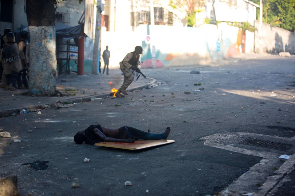 Haiti'de protestoculara sert müdahale: 4 ölü - 52