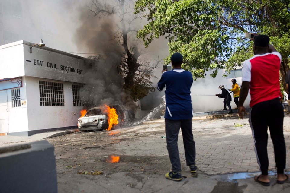 Haiti'de protestoculara sert müdahale: 4 ölü - 72