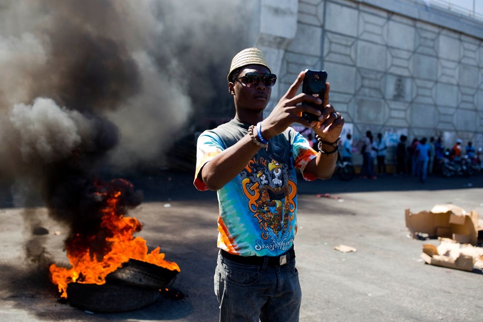 Haiti'de protestoculara sert müdahale: 4 ölü - 71
