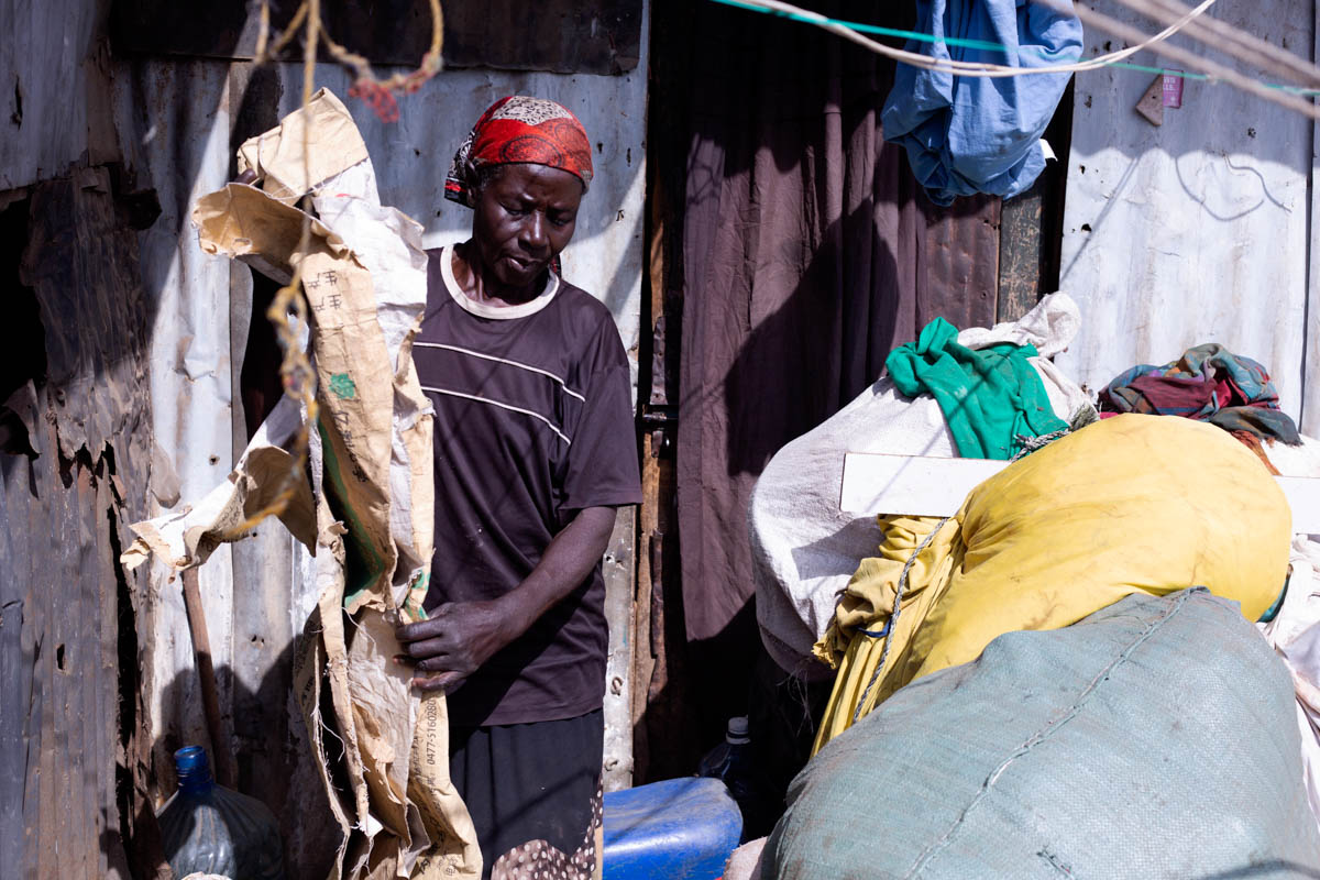 Kenyalı kadınlar çöpten bulduklarıyla geçiniyor - 6