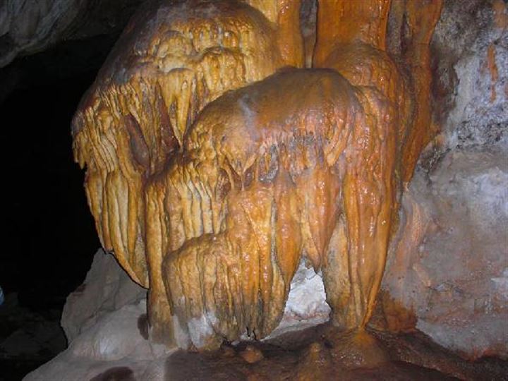 Dağcılar Hakkari'de damlataş mağarası keşfetti. - 8