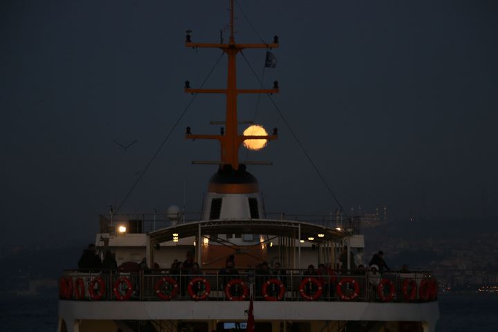 Yılın ilk 'Süper Ayı' görüntülendi - 2