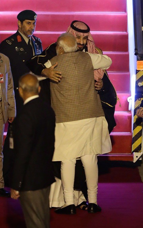 Dünya, bu sıra dışı karşılaşmayı konuşuyor - 3