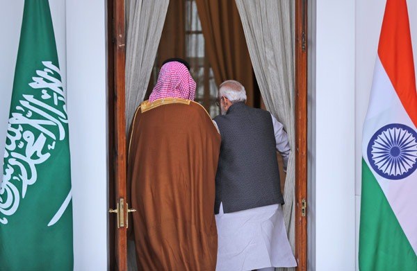 Dünya, bu sıra dışı karşılaşmayı konuşuyor - 8