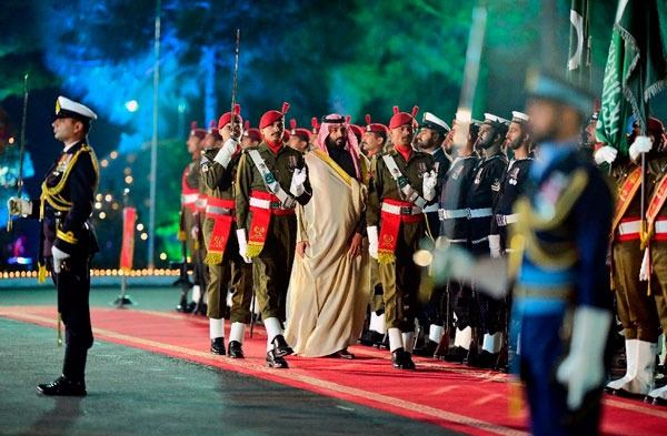 Dünya, bu sıra dışı karşılaşmayı konuşuyor - 11